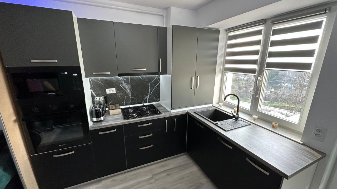 Apartament Lux Bacovia 2 Bacău Exterior photo